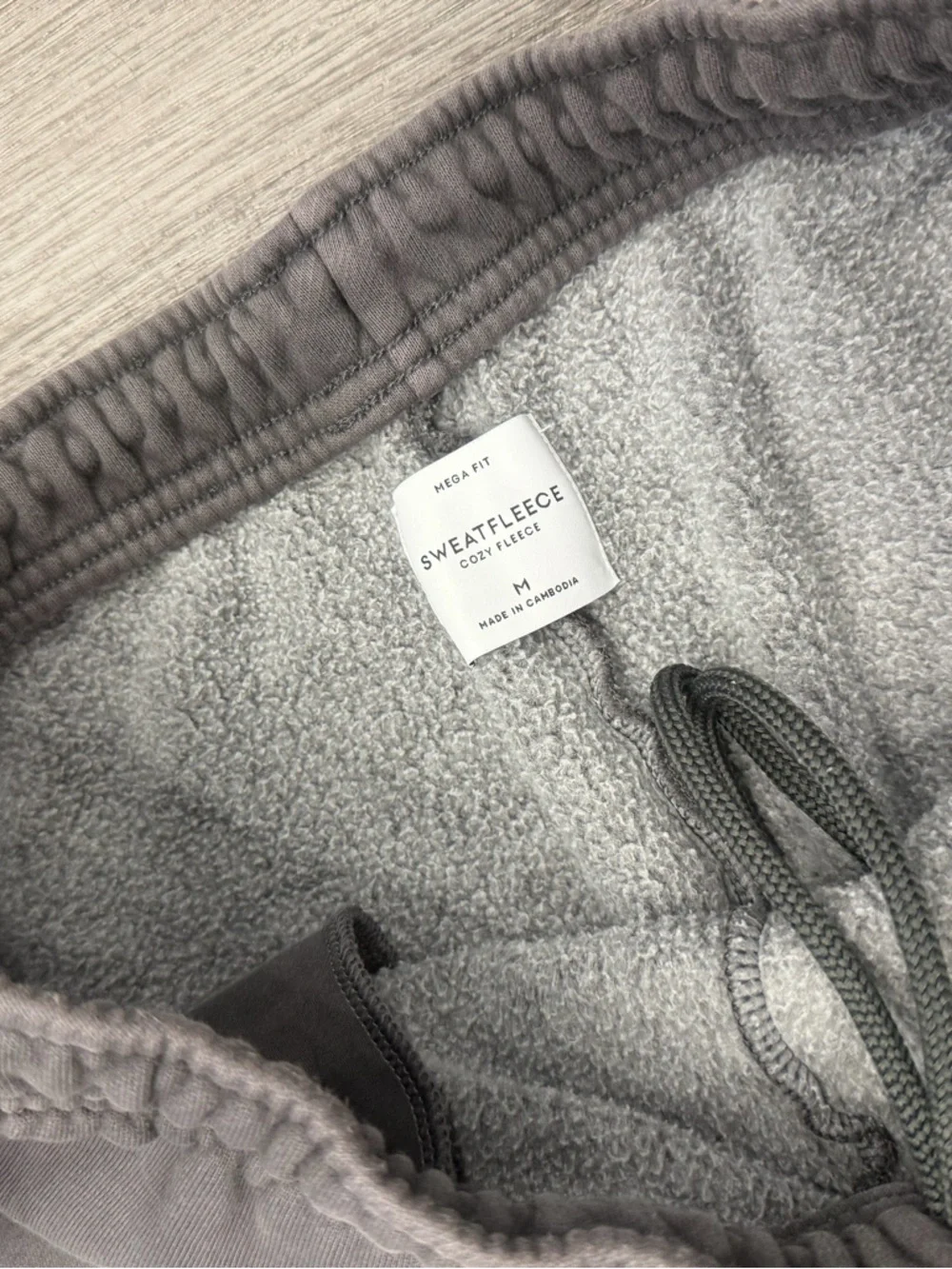 Cozy Sweatfleece Mega Jogger Size Medium - Picture 3 of 4